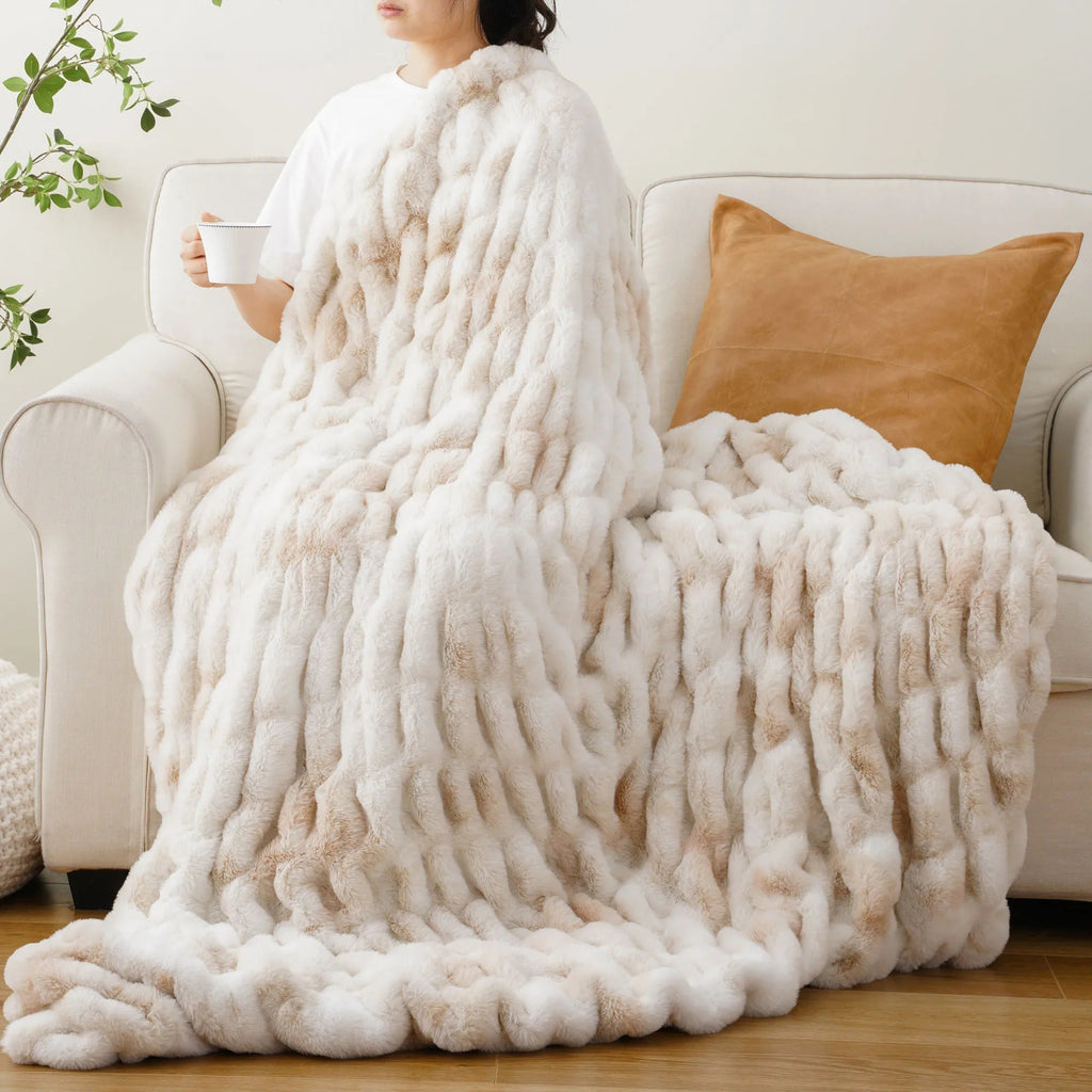Heritage Plush Quilted Blanket