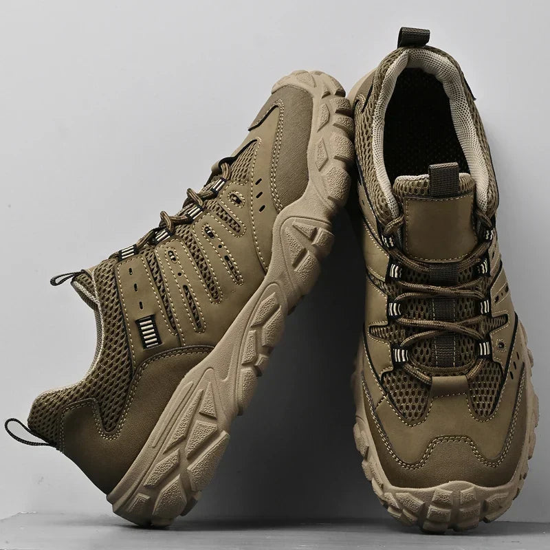 Dravik Trek Hikers